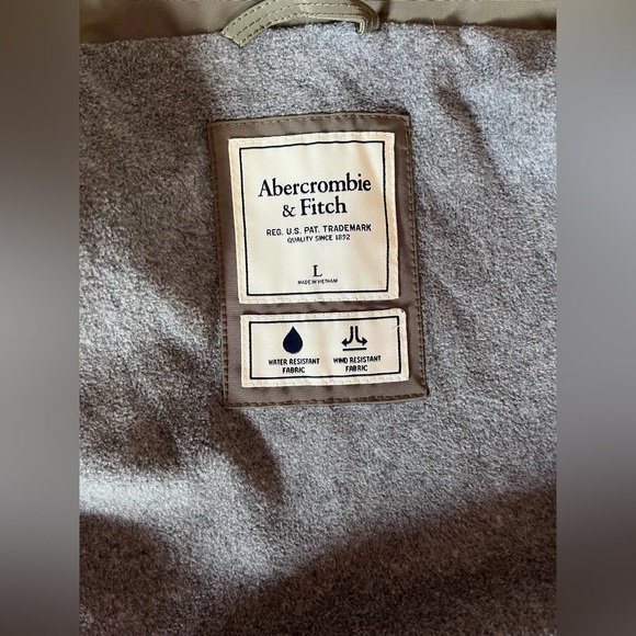 Women Abercrombie & Fitch fleece lined water & wind resistant army green coat L - Picture 2 of 12